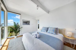 Boulevard Breeze - Pet Friendly! - Image 5