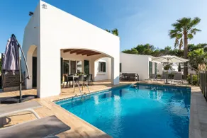 Villa Los Remos by Escape Home - Image 3