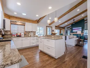 Cabin: Private Pool, Luxury Log Home - Image 3