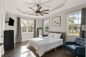 Modern Retreat - Image 5