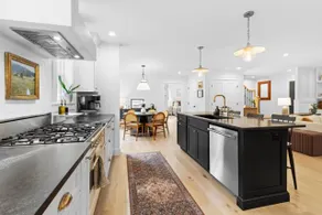 Birch Tree Retreat, 6-bedroom family getaway spot - Image 3