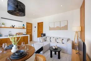 Airy 1BR in Uluwatu – Adults Only (6B Upstairs) - Image 2
