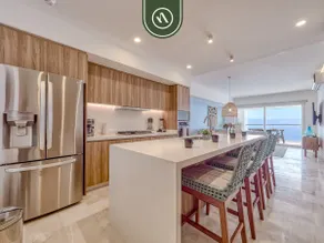 Luxury Oceanfront 3 BR Condo - Pools - Image 4