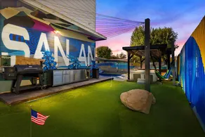 2 HotTubs, Pool, Theater, MiniGolf, Games, 20 - Image 5
