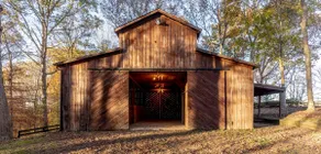 Luxury 4-Bedroom Estate: Leiper's Fork w/ Pond - Image 3