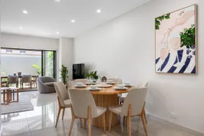 Vera on Penzance - 3BR, Parking, Wifi - Image 3