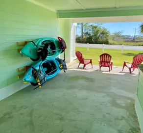 Relaxing Breeze: Great Views, Pool & 2 Kayaks! - Image 4