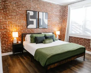 Apartment in downtown Spartanburg! Walkable! - Image 3