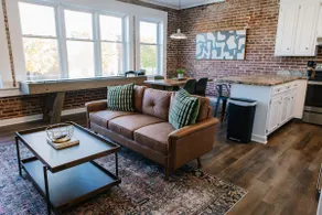 Apartment in downtown Spartanburg! Walkable! - Image 5