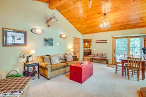 Lake Tomahawk Fall Retreat w/ Foliage & Lake Views - Image 4