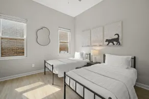 OTR Grand Flat | 1800 sq ft | Free Parking - Image 4