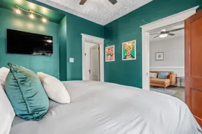 Dino's Last Post | Sleeps 8 | Private Backyard! | - Image 4