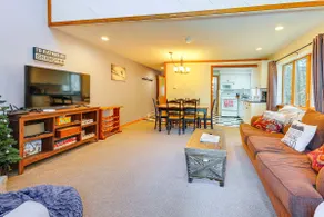 Walk to Mt Snow: Cozy West Dover Condo - Image 5