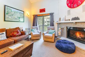 Walk to Mt Snow: Cozy West Dover Condo - Image 4