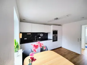 Apartment with French balcony and garden view - Image 2