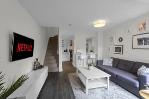 Chic 1Br in West Queen West by Sonder - Image 3