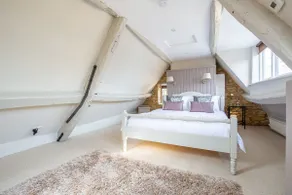 Characterful Cotswold cottage - Fuchsia Cottage - Image 4