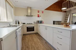 Westwind: 2BR lodge offering water views + more! - Image 5