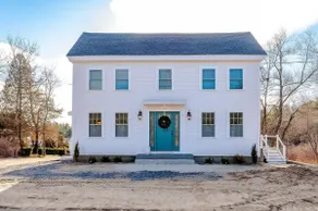 Remodeled 1790 Farmhouse! 4 Bedroom. Unit A - Image 2