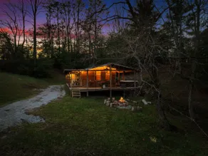 Family or Honeymoon Cabin: Hot Tub, Views, & More! - Image 2
