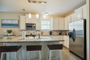 Wooded Lake Retreat - Image 5