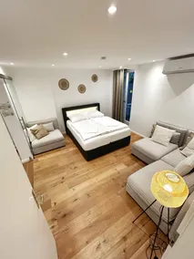 Spacious Apartment for 12 in Hamburg - Image 5