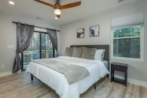 Spacious 4BR Mountain Retreat for 16 in Fairview - Image 3