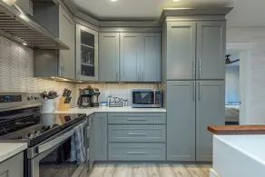 Spacious 4BR Mountain Retreat for 16 in Fairview - Image 4