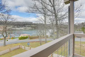 Apt w/ Lake Views - Day Trip to Virginia Tech! - Image 3