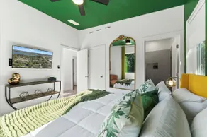 *New* luxury on a budget/1 mi to DT/pool table - Image 5