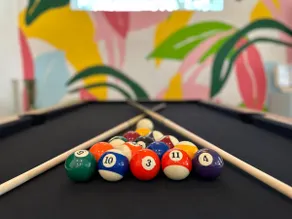 *New* luxury on a budget/1 mi to DT/pool table - Image 3