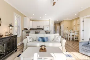 Gorgeous Marina Views from this Dog Friendly condo - Image 4