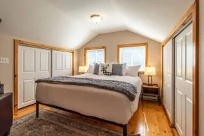 Lakefront Loft with Sauna, Heirloom Vacations - Image 3
