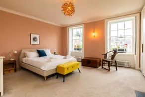 Grand Georgian Townhouse with Garden - Image 2