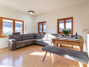 Spacious apartment close to the centre - Image 2