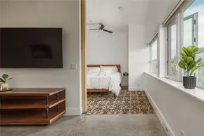 Salted Roots Basecamp: Downtown 1 Bedroom Flat - Image 5