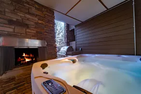 Lakefront Estate | Hot Tub | Sauna | Games | Kayak - Image 3