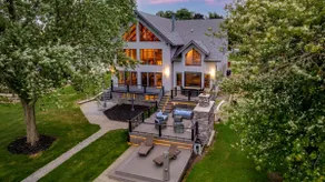 Entertainer's Lake Lodge for 20 - Image 2
