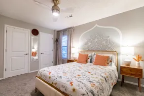 Boho Bungalow near DT Fayetteville & UofA - Image 4