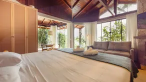 Foot-in-the-Sand Bungalow with Pool MK5729 - Image 4