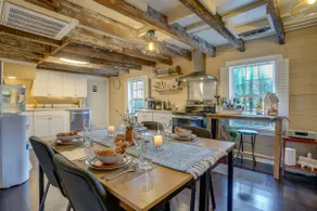 Walk to Beach: Historical Fredericksburg Home - Image 2