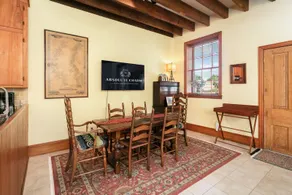 Cotton Alley | 2/2.5, Full Kitchen, Prime Location - Image 5