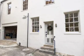 Cotton Alley | 2/2.5, Full Kitchen, Prime Location - Image 3