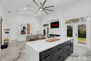 Florida HappyNest Secluded Luxury Guesthouse - Image 2