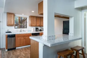 Yosemite West Home Inside Park Gates Sleeps 6 - Image 4
