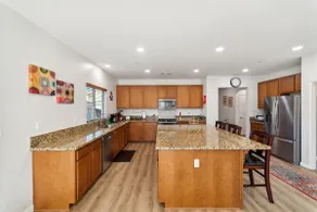 Charming Pet-friendly Getaway In Sunny Beaumont 4 Bedroom Home - Image 2