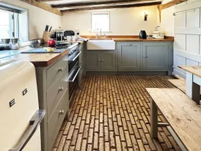 The Cottage by The Suffolk Cottage Collection - Image 2