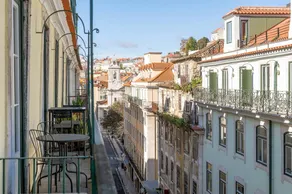 GuestReady - Night Out Adventure in Lisbon - Image 4
