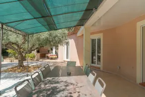 Quiet Villa, Not Overlooked - Image 3