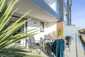 Estuary View - Secure Parking - Free Wi-Fi - Image 3